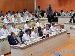 Pemerintah Bakal Lakukan Hal Ini buat Basmi Truk Obesitas