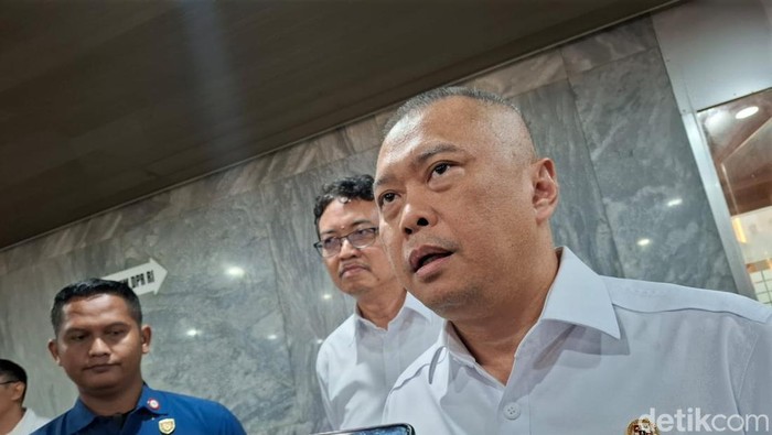 Menteri Perhubungan Dudy Purwagandhi