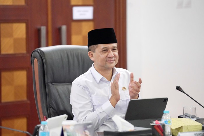 Menteri Transmigrasi RI M Iftitah S Suryanagara