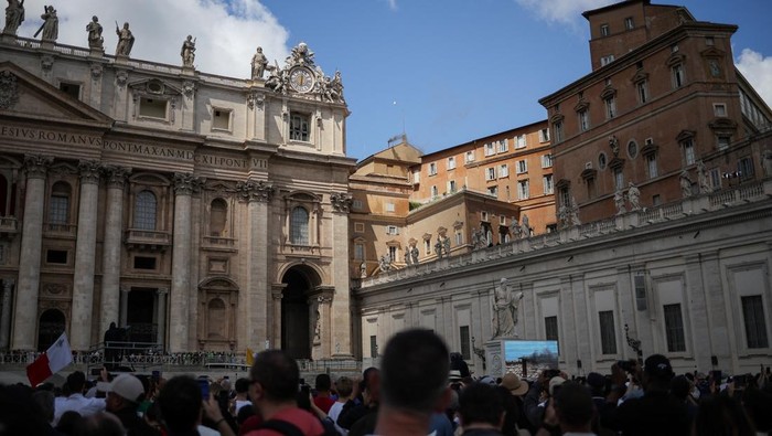 Habemus Papam! Paus Baru Pilih Nama Leo XIV