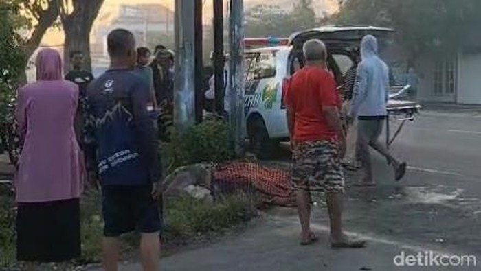 Pasutri naik Mio tewas diseruduk Innova di Bojonegoro