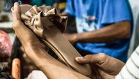 Sementara untuk syarat dihapusbukukan adalah dua ini, yakni dilakukan upaya restrukturisasi dan dilakukan upaya penagihan maksimal, tapi tidak tertagih.