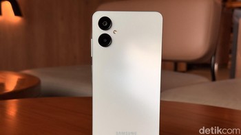 6. Galaxy A06. Foto: Adi Fida Rahman/detikINET