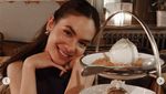 Steffi Zamora Nikmati Es Loli hingga Air Kelapa di Beach Club