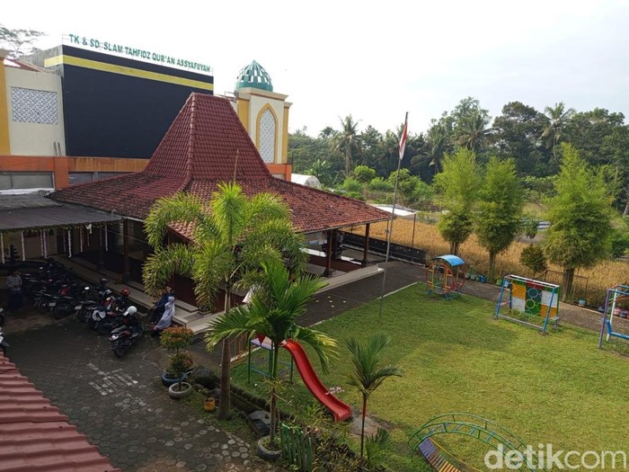Suasana SD Islam Tahfidz Quran As Syafiiyah di Cabean, Mendut, Mungkid, Kabupaten Magelang, Kamis (8/5/2025).