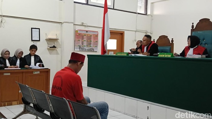 Terdakwa Fadila alias Datuk yang aniaya dokter Koas Unsri divonis 2 tahun penjara
