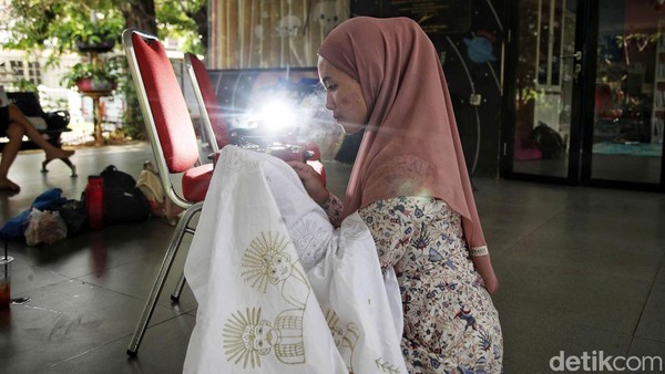 Warga Belajar Membatik Koja untuk Lestarikan Budaya Betawi