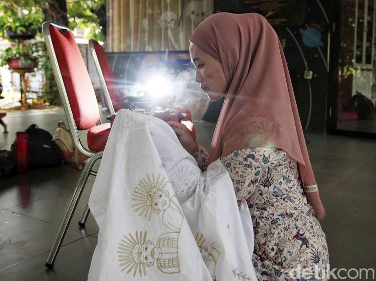Warga Belajar Membatik Koja untuk Lestarikan Budaya Betawi
