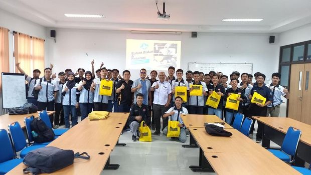 Autochem menggelar program 'Autochem Mengajar'.