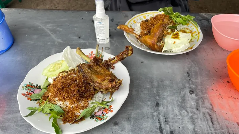 Bebek goreng Surabaya