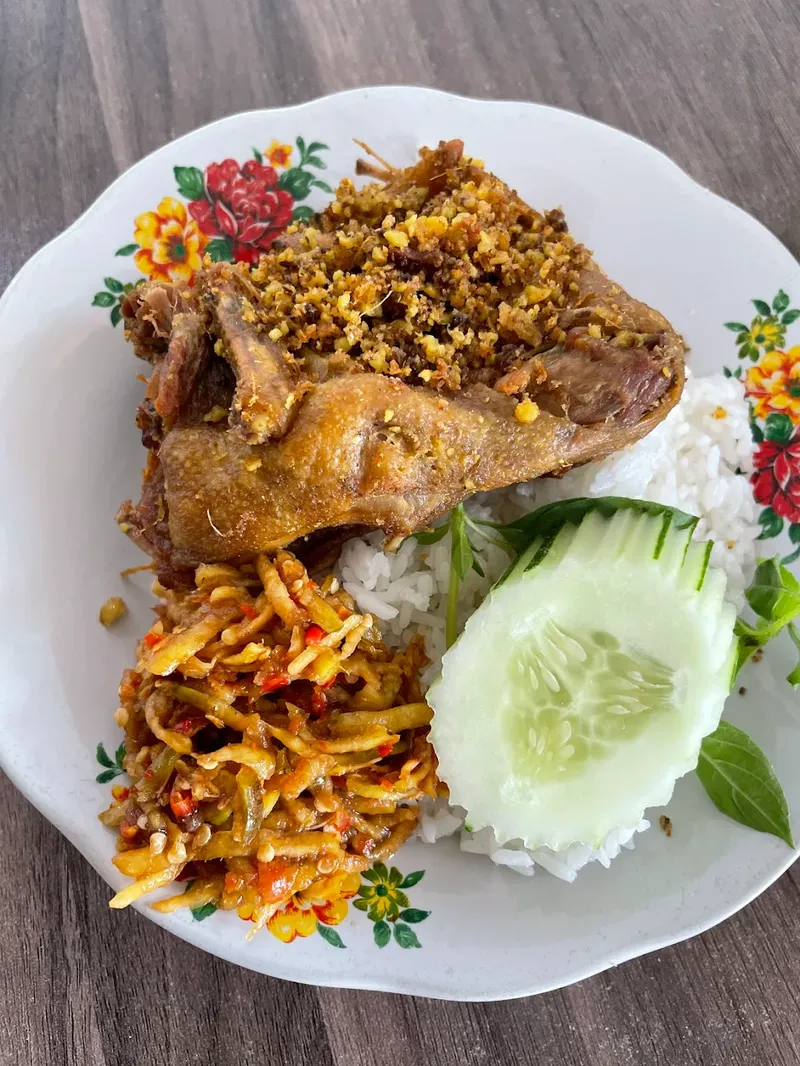 Bebek goreng Surabaya
