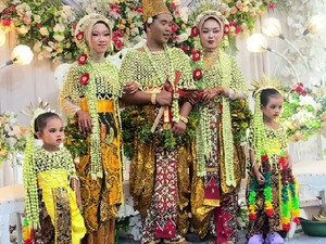 Viral Pernikahan di Madura Bikin Bingung, Ada 2 Pengantin Wanita di Pelaminan