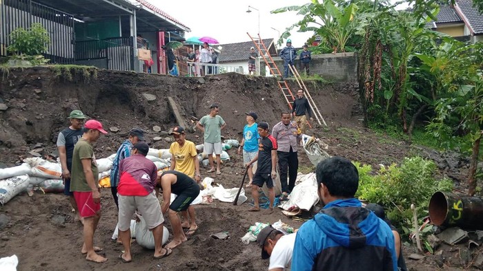 Dampak hujan angin di Sleman pada Jumat (9/5/2025)
