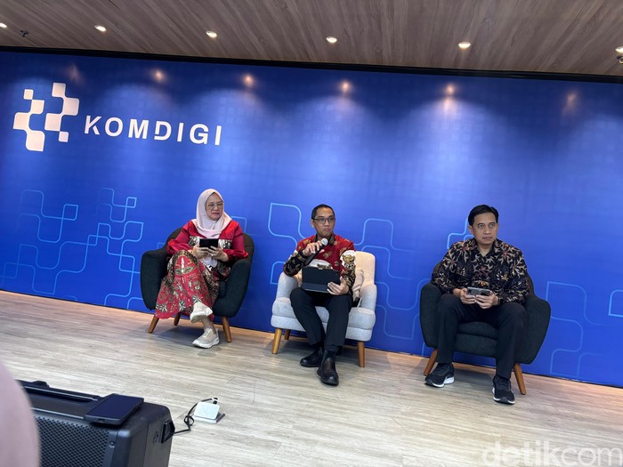 Direktur Jenderal Pengawasan Ruang Digital Komdigi Alexander Sabar