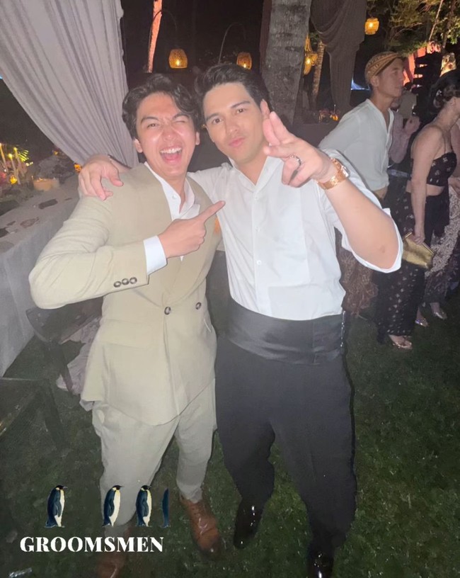 Transisi dari beskap tradisional ke tuksedo modern menunjukkan fleksibilitas dan perhatian terhadap detail dalam perencanaan busana, mencerminkan perpaduan budaya dan gaya kontemporer yang harmonis. (Foto: Instagram)