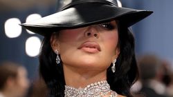 Kim Kardashian Cerai dari Kanye West demi Selamatkan Diri