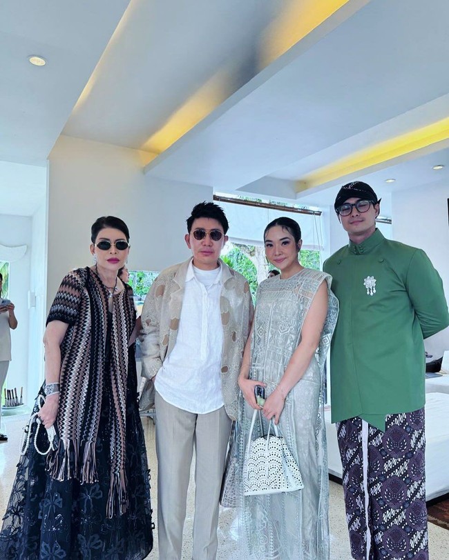 Gisella Anastasia dan Cinta Brian Gisella Anastasia dan Cinta Brian