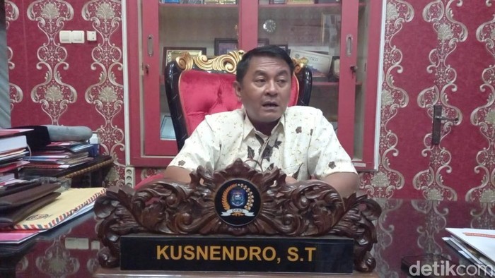 Ketua DPRD Kota Tegal, Kusnendro, saat ditemui awak media, Jumat (9/5/2025).