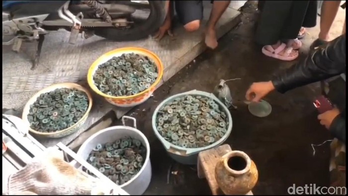 Hasil identifikasi 5000 keping uang cina kuno temuan warga lereng Bromo