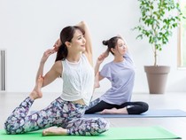 Studi: Yoga dan Zumba Jadi Olahraga yang Ampuh Kurangi Stres Perempuan Pekerja
