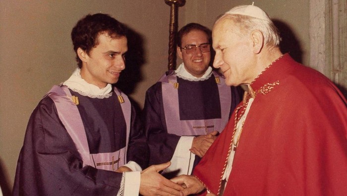 Jejak Paus Leo XIV, Pemimpin Katolik Pertama dari AS