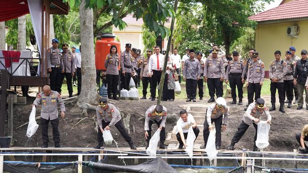 Kapolda Riau Irjen Herry Heryawan melaksanakan kunjungan kerja ke Polres Rokan Hilir.