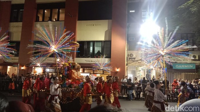 Karnaval Apeksi di Surabaya