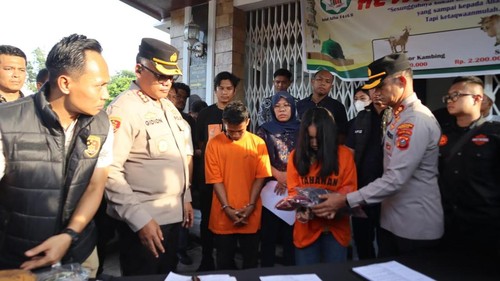 Kedua pelaku dihadirkan saat rilis yang digelar Polrestabes Medan di Jalan Ampera III. (Dok. Istimewa)
