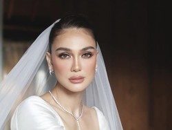 8 Foto Makeup Luna Maya di Resepsi Nikah ke-2, Pakai Foundation Rp 1,2 Juta
