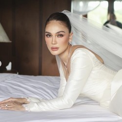 Luna Maya-Maxime Bouttier Menikah, Jonathan Frizzy Tersangka