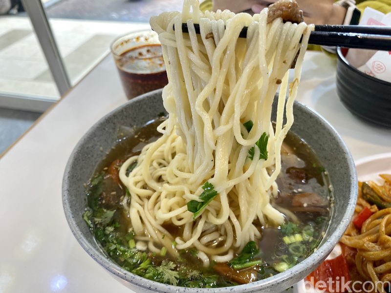 Ma Ji Lanzhou : Makan Lamian Autentik Halal Tersembunyi di Area Apartemen