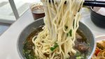 Lezat Halal! Lamian dan Rou Jia Mo ala China di Apartemen Ini