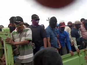 Massa Bertopeng Robohkan Rumah Petani Pati, Bupati Minta Polisi Tindak Tegas
