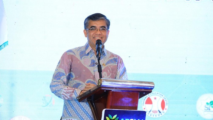 Menteri Ketenagakerjaan, Yassierli secara resmi melepas 1.200 peserta program pemagangan ke Jepang yang difasilitasi oleh DPW III Asosiasi Penyelenggara Pemagangan Luar Negeri (AP2LN) Jawa Tengah dan Yogyakarta.