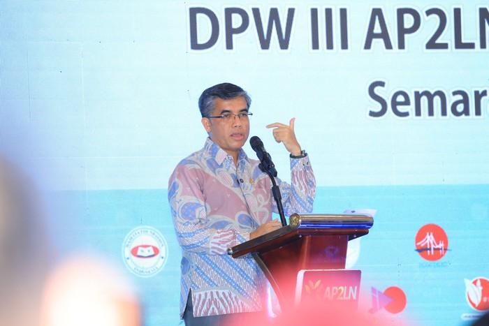 Menteri Ketenagakerjaan, Yassierli secara resmi melepas 1.200 peserta program pemagangan ke Jepang yang difasilitasi oleh DPW III Asosiasi Penyelenggara Pemagangan Luar Negeri (AP2LN) Jawa Tengah dan Yogyakarta.