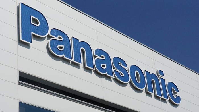 01 November 2018, Japan, Fukuoka: Logo of the Japanese electronics company Panasonic on a factory building . The Group manufactures surveillance cameras and smaller electronic devices here, among other things. After a major crisis in 2011 and 2012, Panasonic has caught its breath again and is working on various renewal initiatives. Photo: Christoph Dernbach/dpa (Photo by Christoph Dernbach/picture alliance via Getty Images)