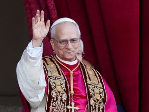 Paus Leo XIV dari Chicago, Bagaimana Paus Terpilih Pilih Nama Kepausan?