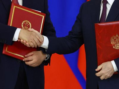 Momen Pertemuan Putin-Xi Jinping Saat India-Pakistan Memanas