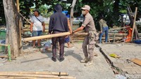 Penertiban ini merupakan bagian dari program penataan kawasan kumuh di Kota Bekasi. Pemerintah daerah mengimbau agar para pedagang memanfaatkan area yang telah disediakan di lokasi relokasi resmi agar aktivitas ekonomi tetap bisa berlangsung.