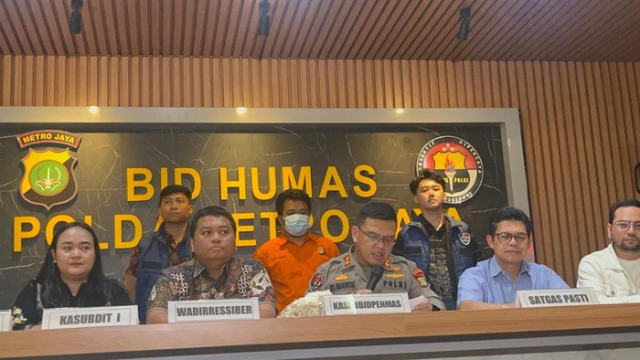 Polisi tangkap 2 pria di Jakpus terkait sindikat scamming