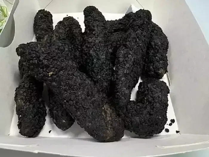 Resto Ini Jual Babi Goreng yang Tampilannya Mirip Feses