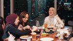 Serunya Olla Ramlan saat Makan Pecel Ayam hingga Ngopi Cantik