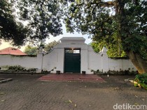 Meresapi Wisata Keraton Kacirebonan Bermodal Rp 100 Ribu