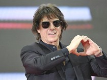 Video Pose Penuh Aksi Tom Cruise di Premiere Mission Impossible London