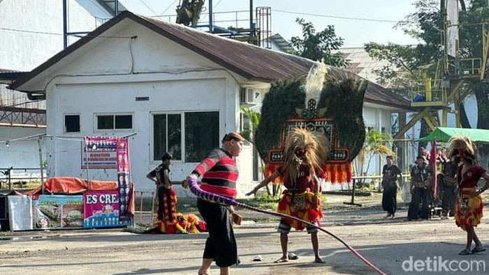Tradisi Manten Tebu PG Ngadirejo Tandai Dimulainya Musim Giling Tradisi Manten Tebu PG Ngadirejo Tandai Dimulainya Musim Giling