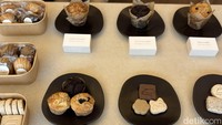 Toko kue ini menawarkan aneka kue bergaya Prancis-Jepang. Awalnya hanya buka online, tapi sejak 12 April 2025 sudah punya toko offline. Foto: detikcom/Riska Fitria