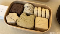 Salah satu menu yang menarik di Ang Patisserie adalah sable cookies. Menu ini tersedia dalam kemasan kotak bekal dan kemasan plastik kecil. Foto: detikcom/Riska Fitria
