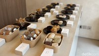Di kawasan Gading Serpong, kamu akan menemukan toko kue mungil yang estetik. Toko kue tersebut bernama Ang Patisserie. Foto: detikcom/Riska Fitria