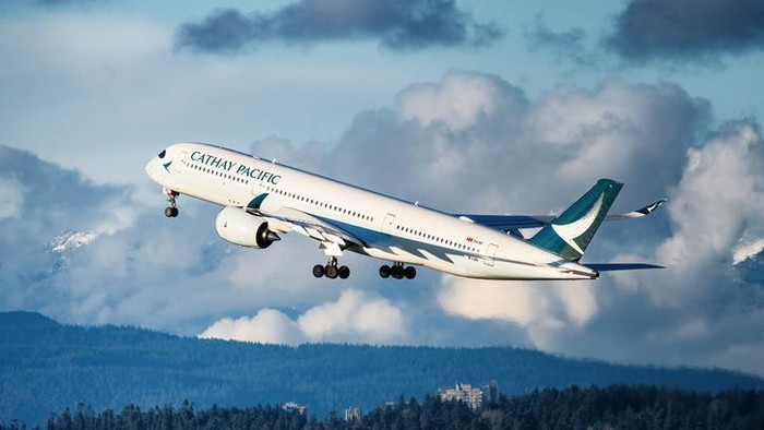 Cathay Pacific Airways Pramugari Cathay Pacific Airways keliru berikan wine kepada bocah berusia 3 tahun