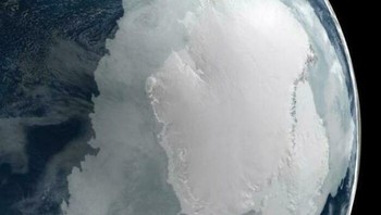 Luasnya Antartika yang Mengerikan Dilihat dari Luar Angkasa Foto: Boredpanda